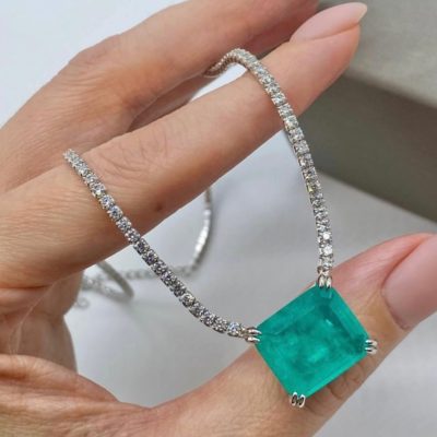 Колье из серебра с фианитами и кубическим цирконием